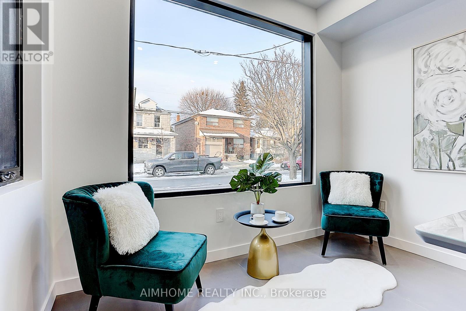 Room 1 - 15 Holborne Avenue, Toronto, Ontario  M4C 2P8 - Photo 11 - E12377193