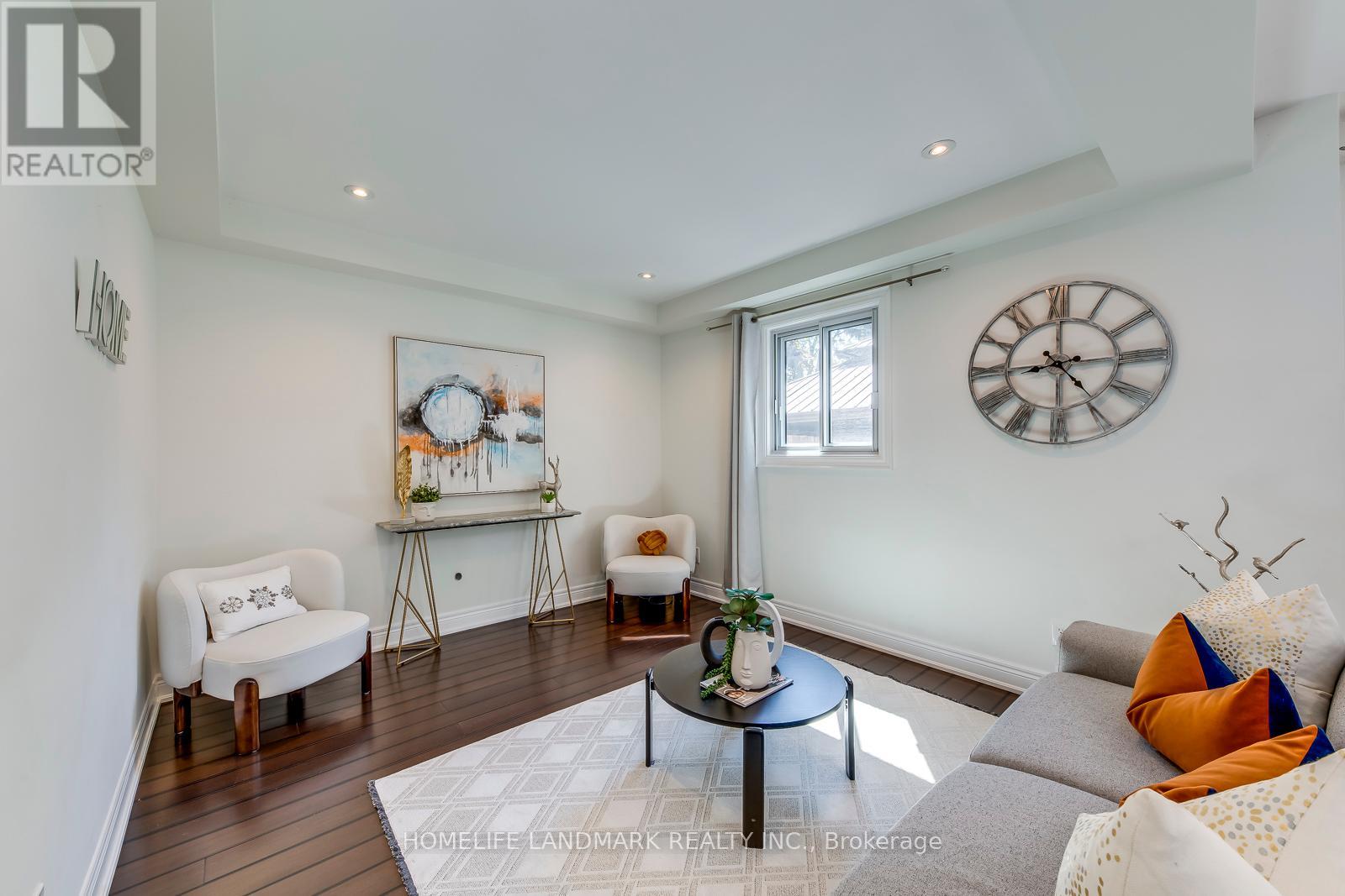 1076 Montrose Abbey Drive, Oakville, Ontario  L6M 1E7 - Photo 14 - W12376340