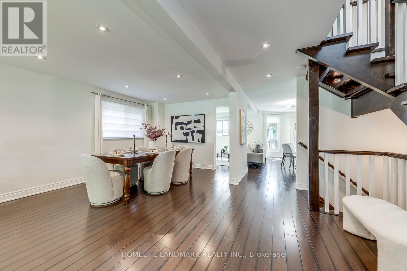 1076 Montrose Abbey Drive, Oakville, Ontario  L6M 1E7 - Photo 12 - W12376340