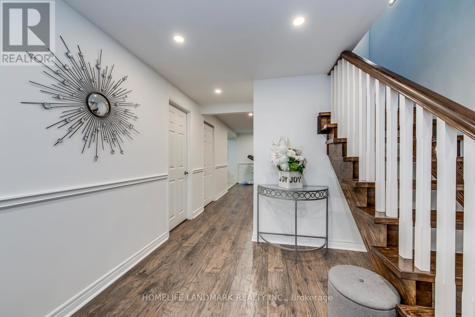 1076 Montrose Abbey Drive, Oakville, Ontario  L6M 1E7 - Photo 38 - W12376340