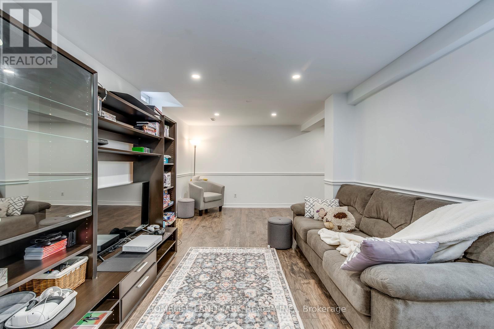 1076 Montrose Abbey Drive, Oakville, Ontario  L6M 1E7 - Photo 40 - W12376340