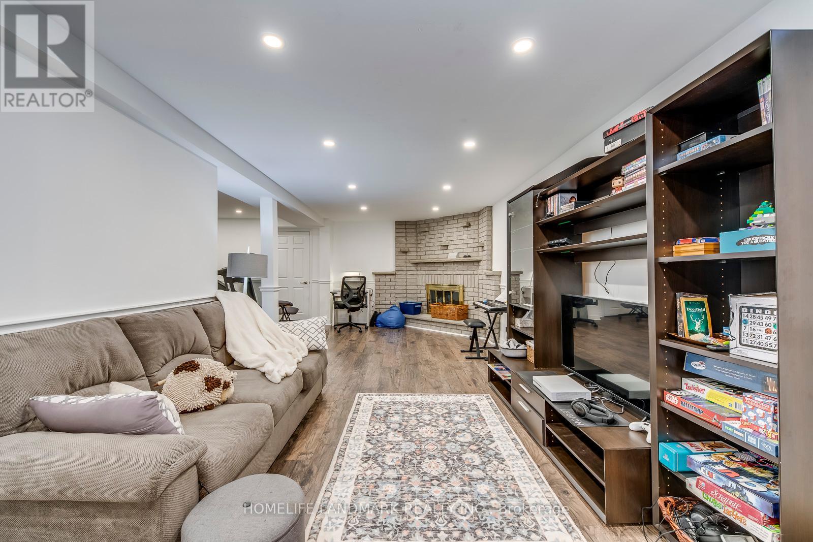 1076 Montrose Abbey Drive, Oakville, Ontario  L6M 1E7 - Photo 39 - W12376340