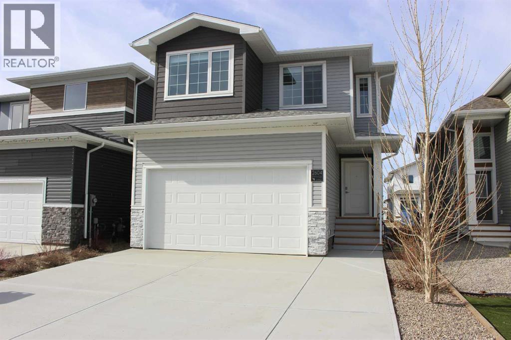 Property at 2604 45 Street S image 1
