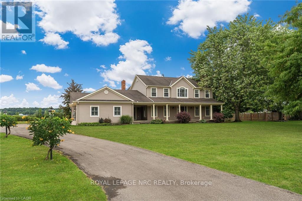 915 Queenston Road S, Niagara-On-The-Lake, Ontario  L0S 1J0 - Photo 4 - X12051267