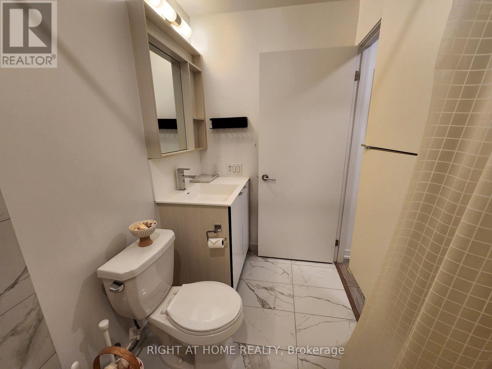 701 - 4065 Confederation Parkway, Mississauga, Ontario  L5B 0L4 - Photo 9 - W12376980