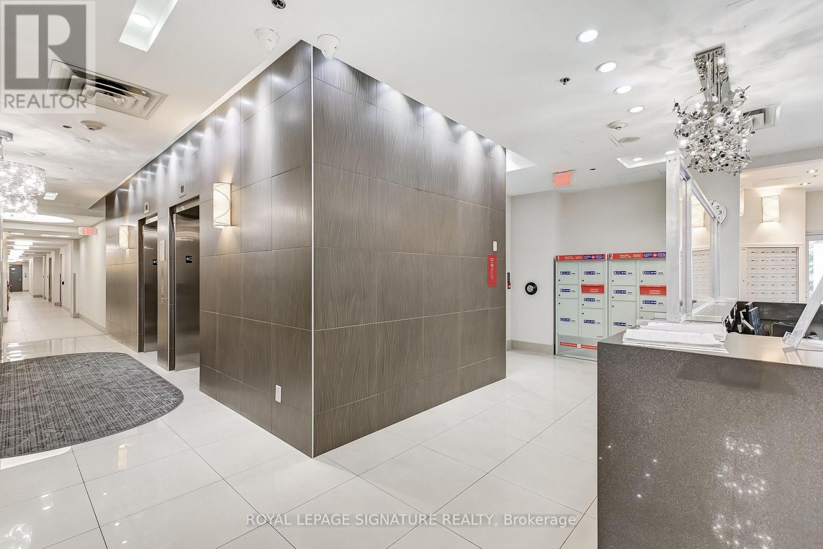 320 - 3865 Lake Shore Boulevard W, Toronto, Ontario  M8W 0A2 - Photo 5 - W12377009