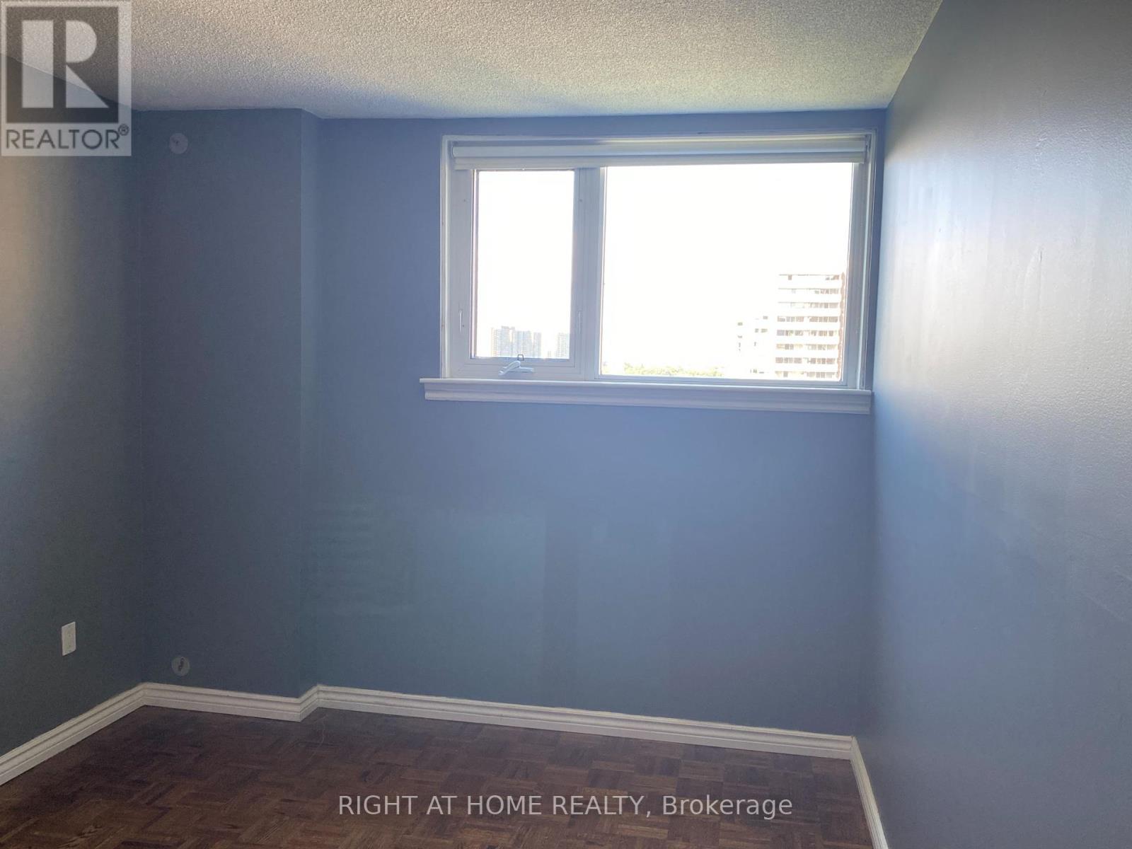 1304 - 240 Scarlett Road, Toronto, Ontario  M6N 4X4 - Photo 15 - W12377027