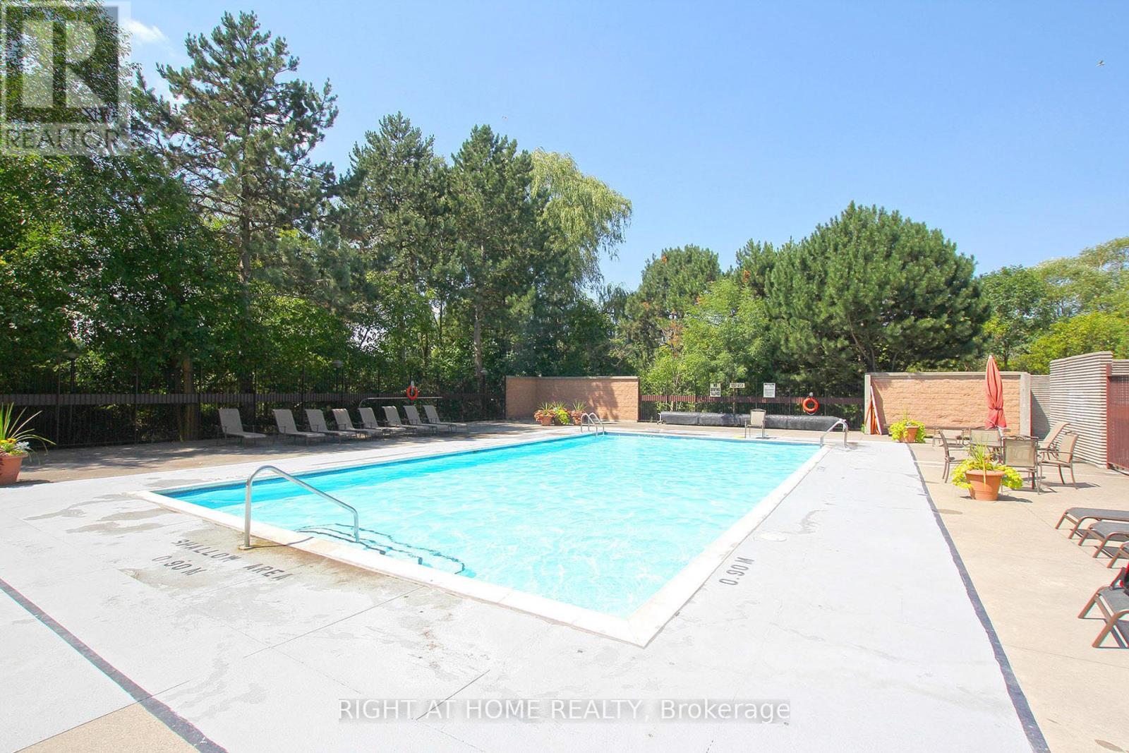 1304 - 240 Scarlett Road, Toronto, Ontario  M6N 4X4 - Photo 18 - W12377027