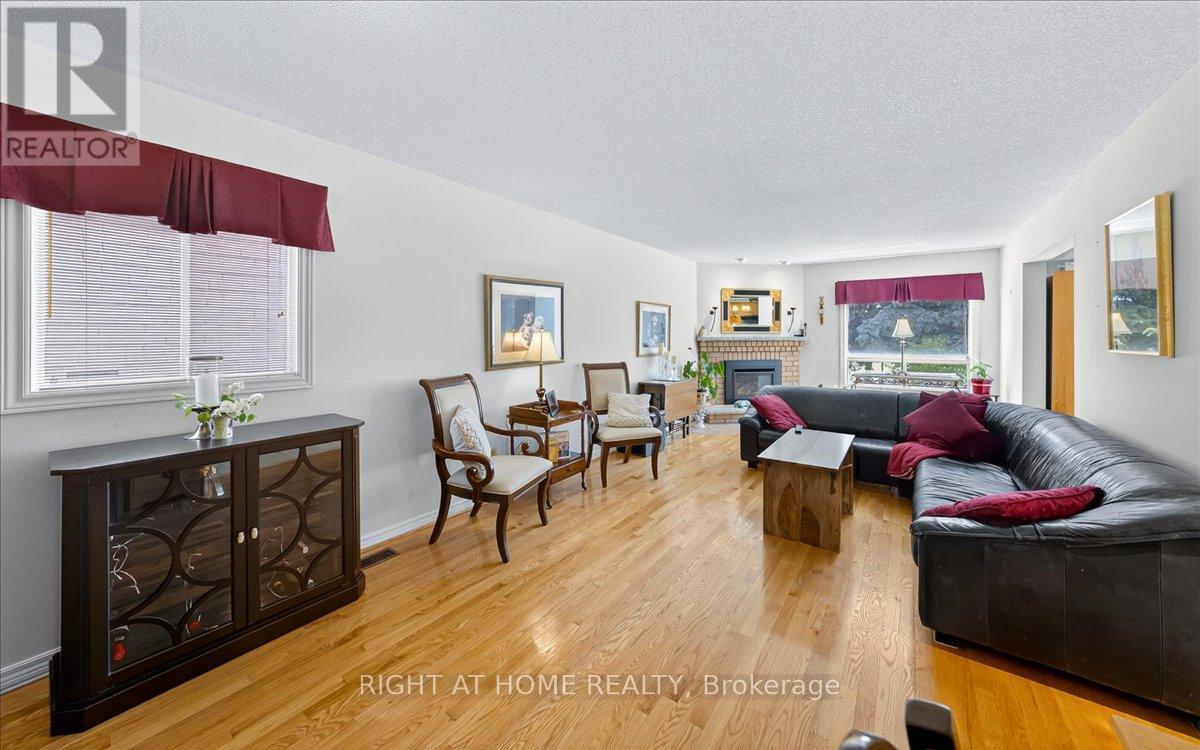 956 Winterton Way, Mississauga, Ontario  L5V 1M6 - Photo 27 - W12377057