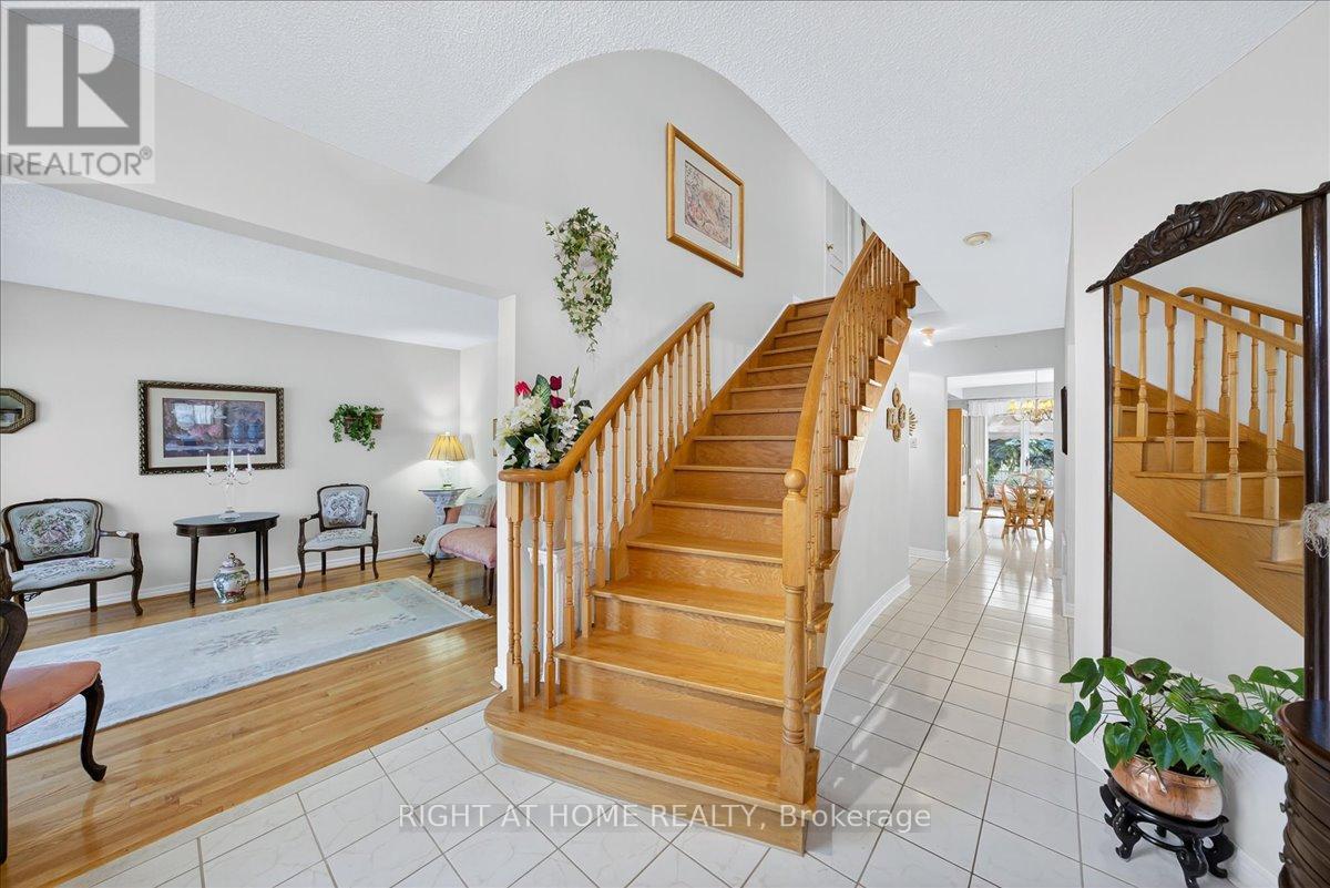 956 Winterton Way, Mississauga, Ontario  L5V 1M6 - Photo 28 - W12377057