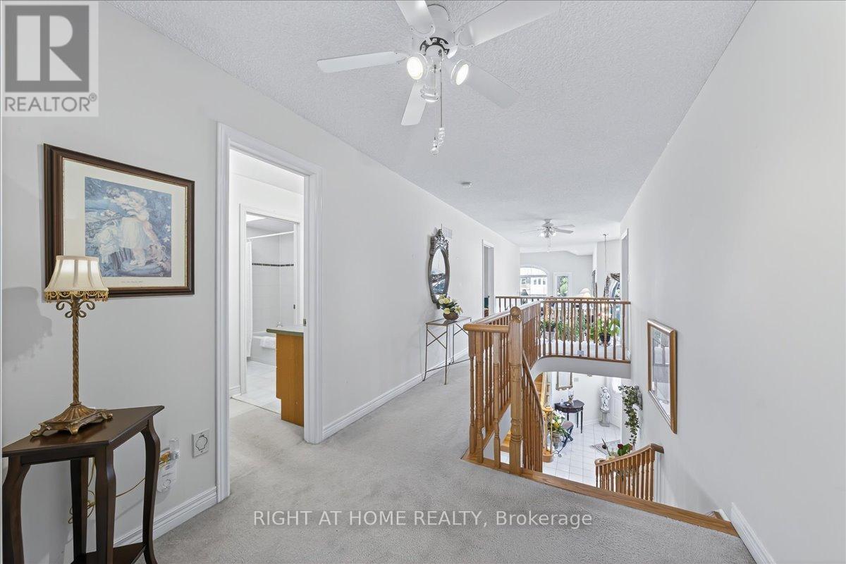 956 Winterton Way, Mississauga, Ontario  L5V 1M6 - Photo 30 - W12377057