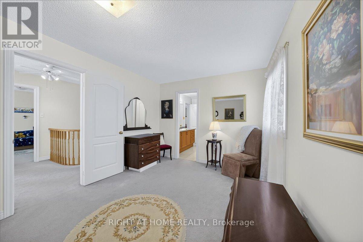 956 Winterton Way, Mississauga, Ontario  L5V 1M6 - Photo 38 - W12377057