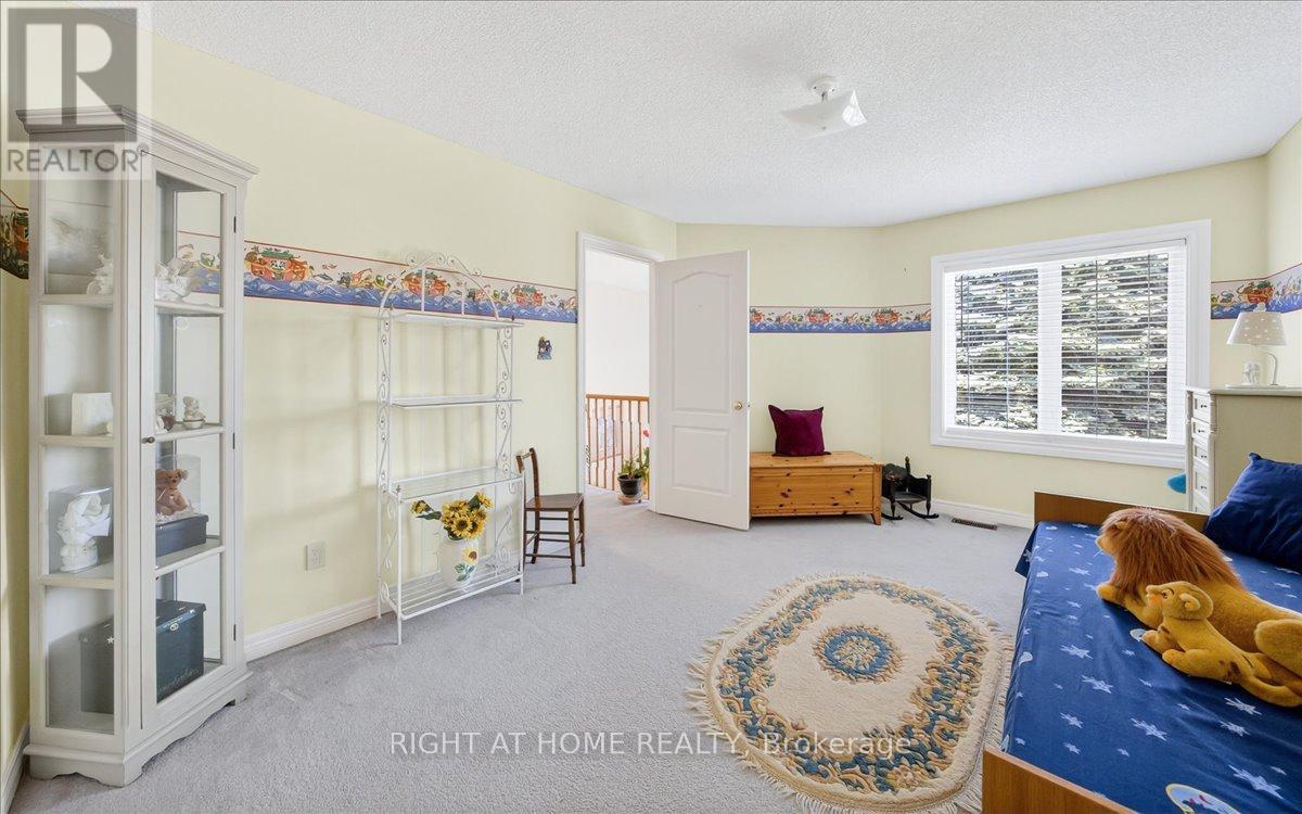 956 Winterton Way, Mississauga, Ontario  L5V 1M6 - Photo 41 - W12377057