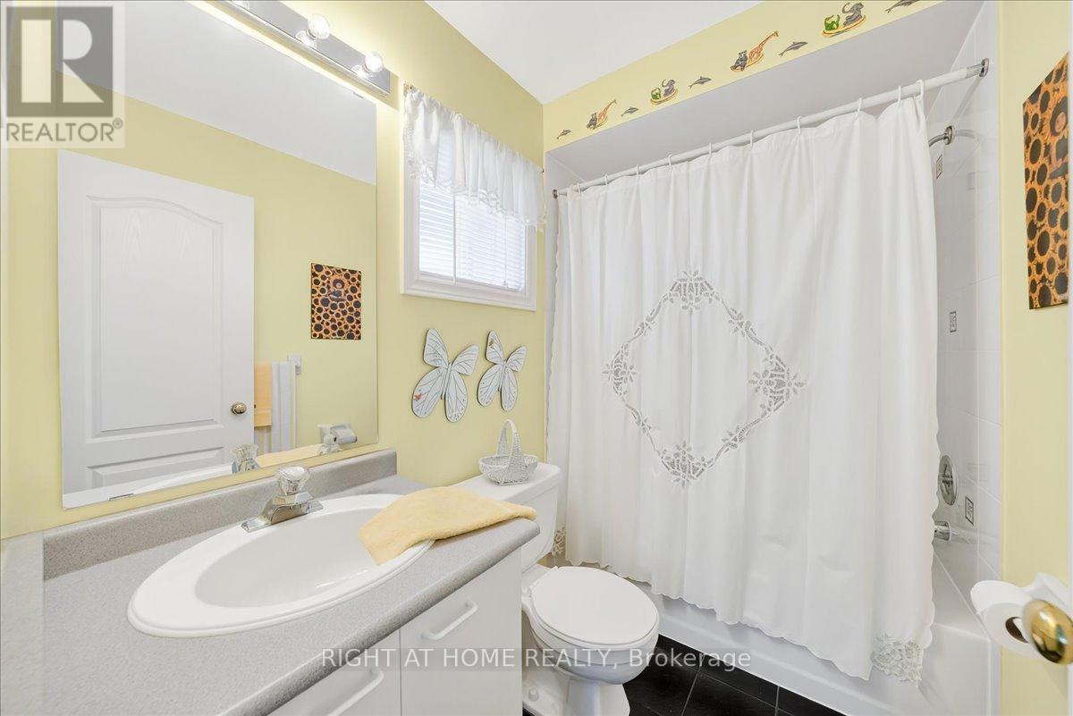 956 Winterton Way, Mississauga, Ontario  L5V 1M6 - Photo 42 - W12377057