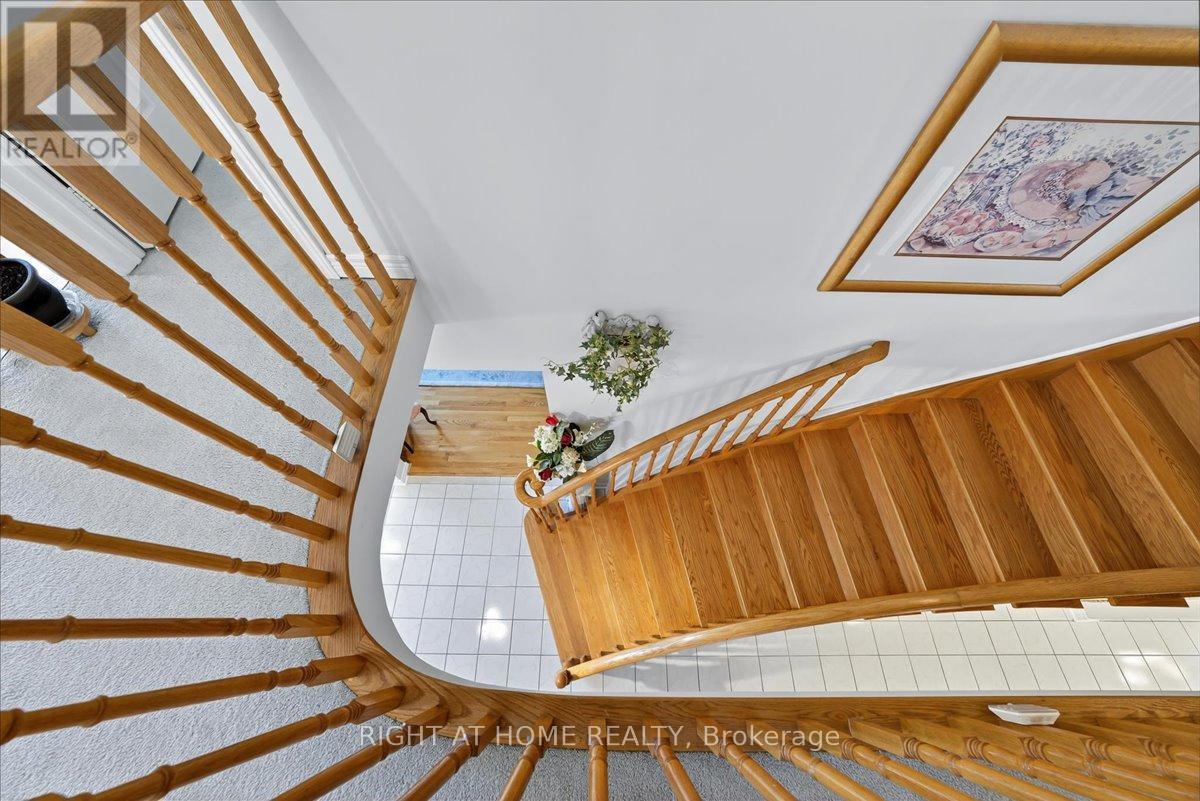 956 Winterton Way, Mississauga, Ontario  L5V 1M6 - Photo 43 - W12377057