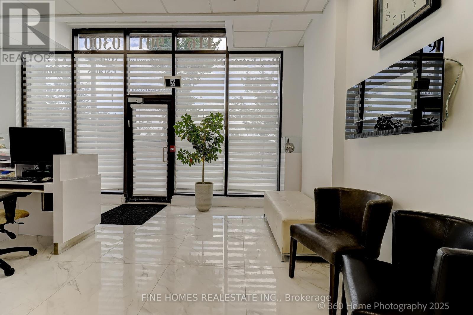 1 De Boers Drive, Toronto, Ontario  M3J 0G6 - Photo 14 - W12377058