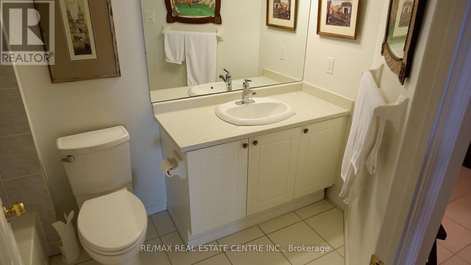 105 - 24 Chapel Street, Halton Hills, Ontario  L7G 6A7 - Photo 11 - W12377098