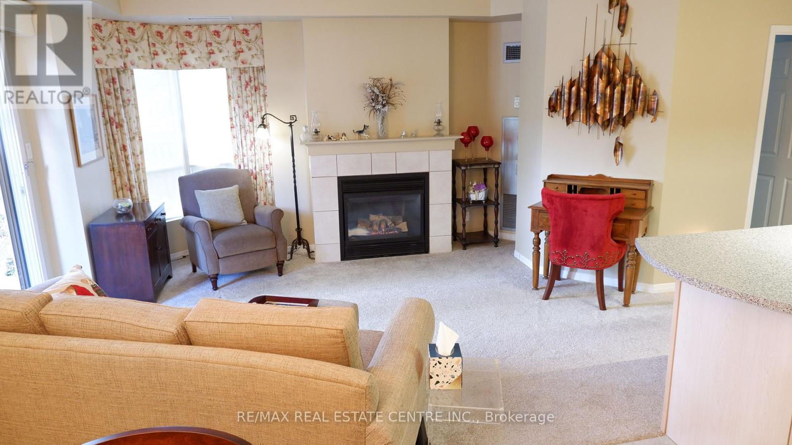 105 - 24 Chapel Street, Halton Hills, Ontario  L7G 6A7 - Photo 9 - W12377098