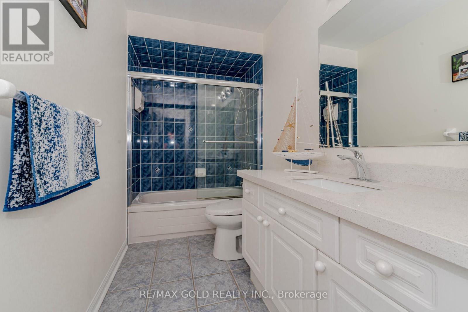 28 Crocker Drive, Brampton, Ontario  L6P 1M8 - Photo 22 - W12377131