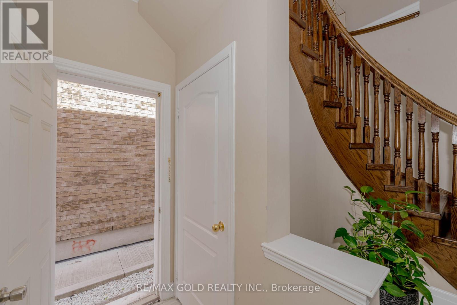 28 Crocker Drive, Brampton, Ontario  L6P 1M8 - Photo 41 - W12377131