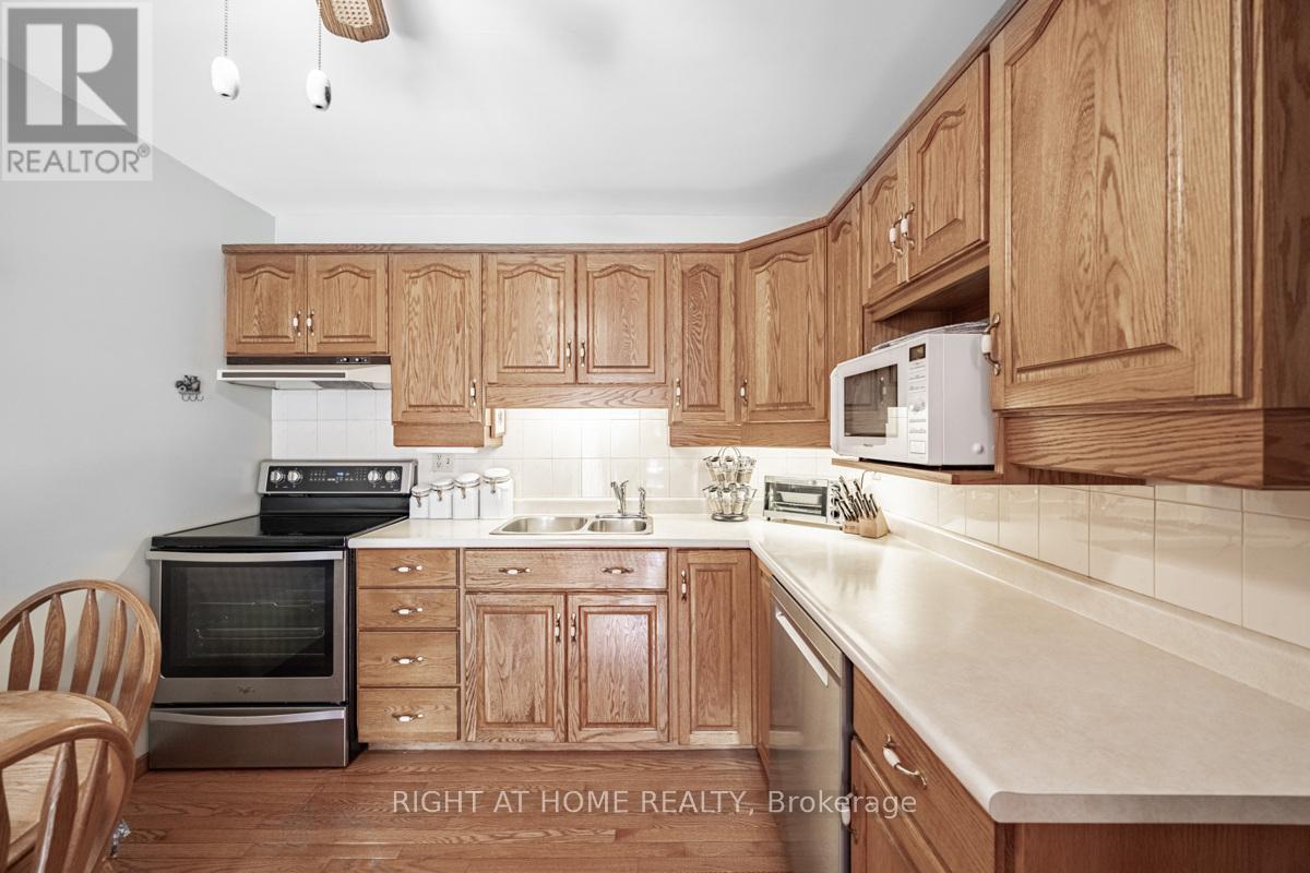 124 - 6540 Falconer Drive, Mississauga, Ontario  L5N 1M1 - Photo 9 - W12377181