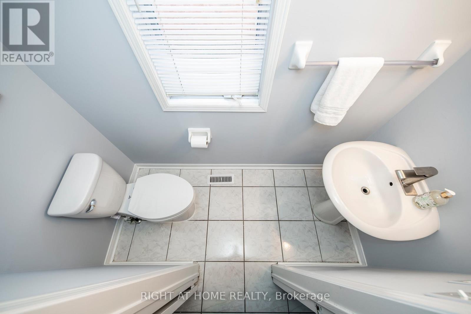 104 - 2945 Thomas Street, Mississauga, Ontario  L5M 6C1 - Photo 12 - W12377202