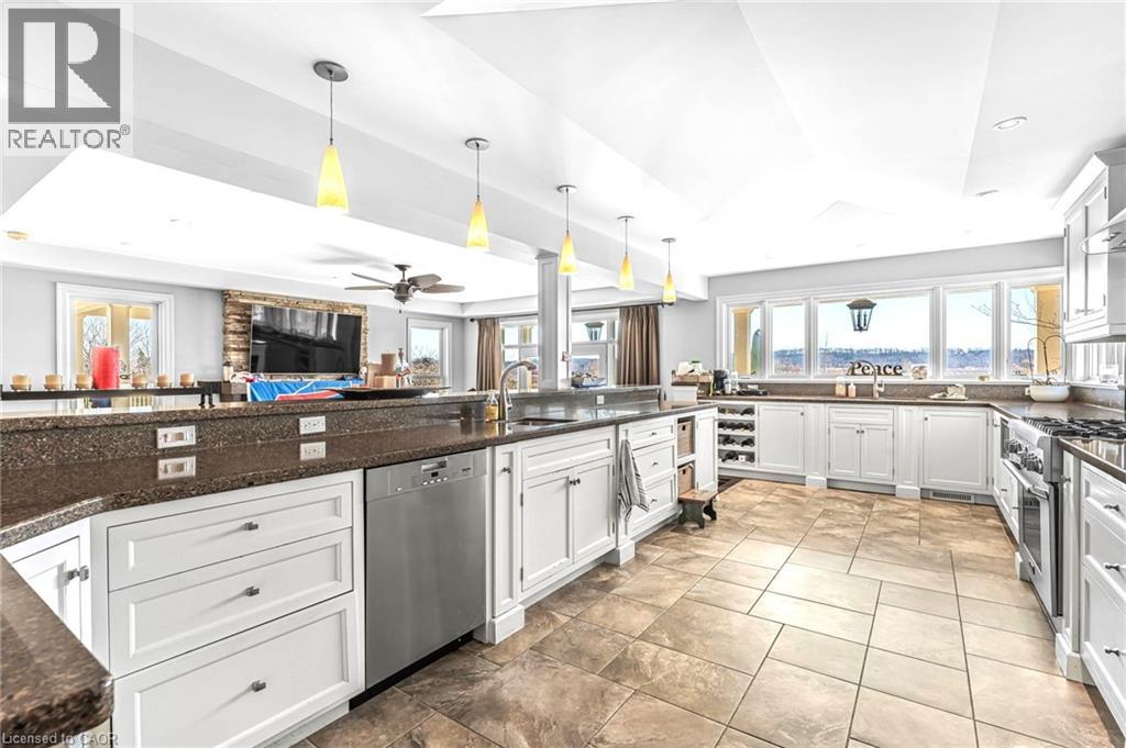 915 Queenston Road, Niagara-On-The-Lake, Ontario  L0S 1J0 - Photo 17 - 40711412