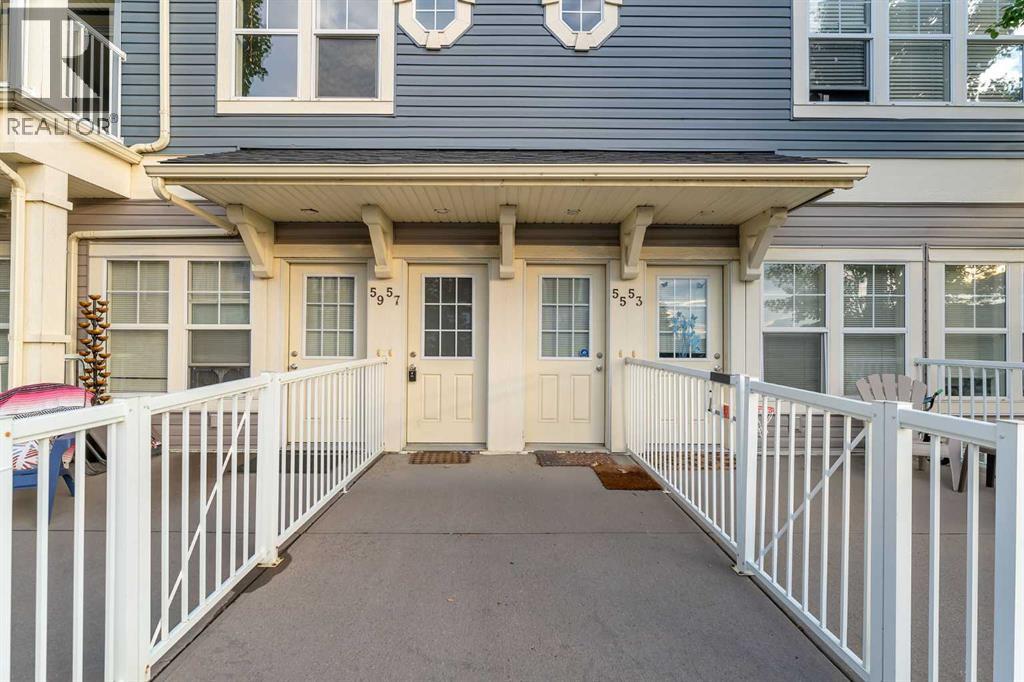 57 Auburn Bay Common Se, Calgary, Alberta  T3M 0M6 - Photo 3 - A2240452