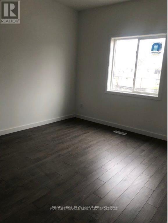 E5 - 325 Chaffey Street, Welland, Ontario  L3B 2W4 - Photo 12 - X12377076