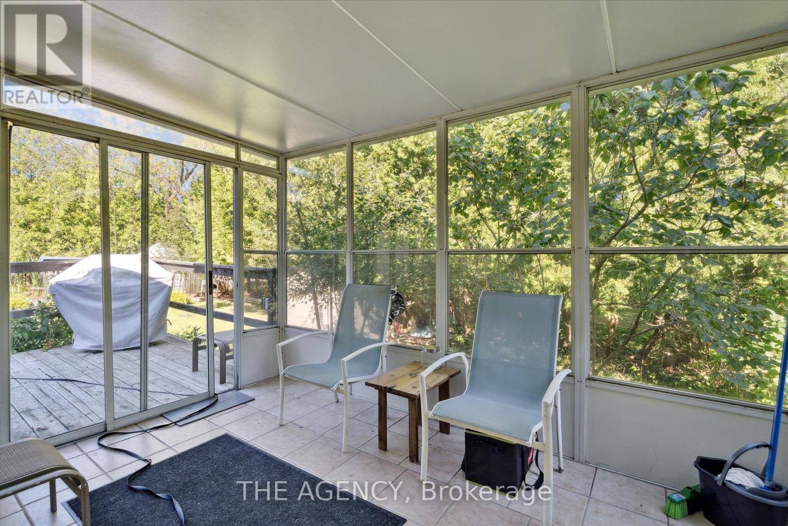 31 Brunel Road, Huntsville (Brunel), Ontario  P1H 1P4 - Photo 18 - X12377141