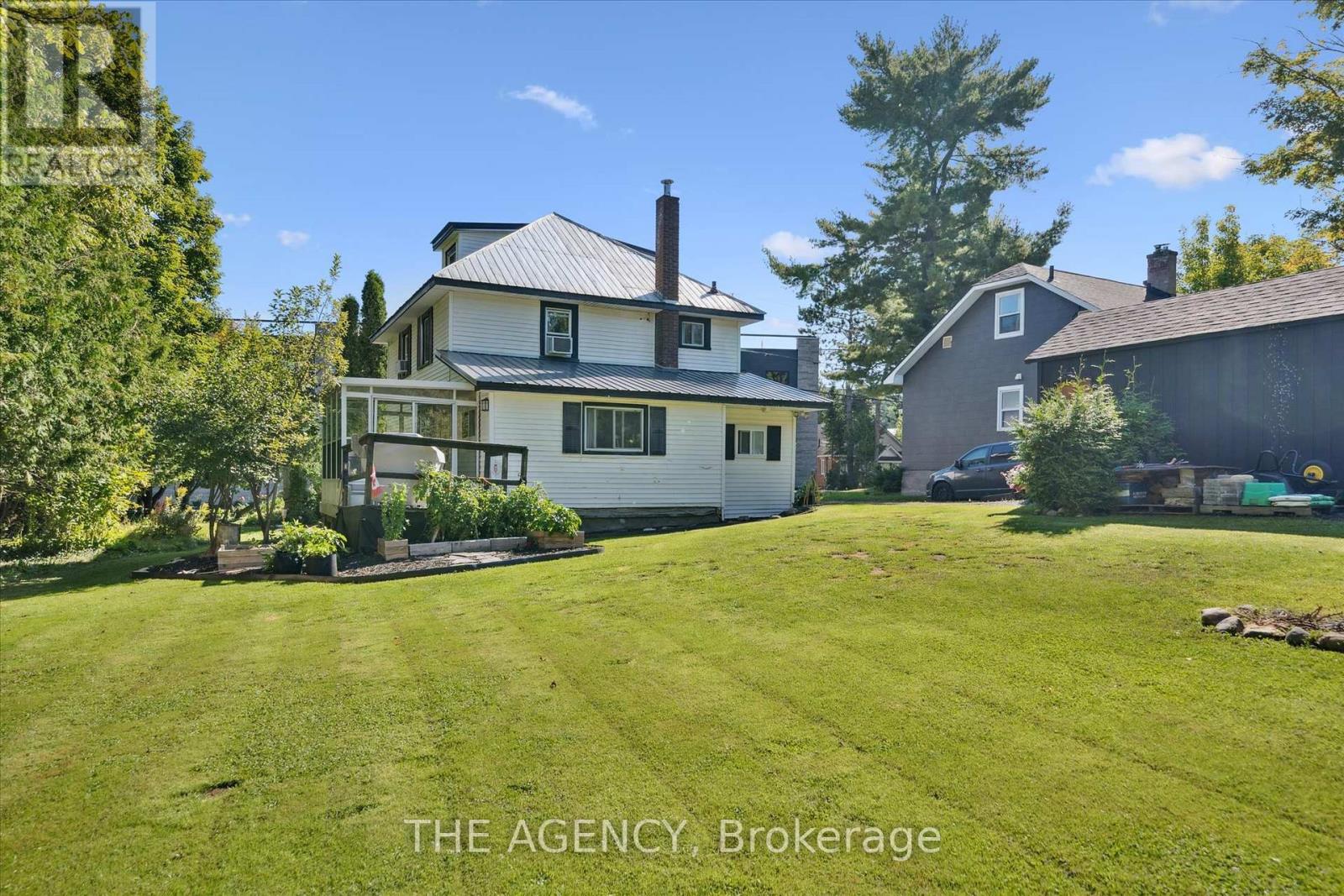 31 Brunel Road, Huntsville (Brunel), Ontario  P1H 1P4 - Photo 39 - X12377141