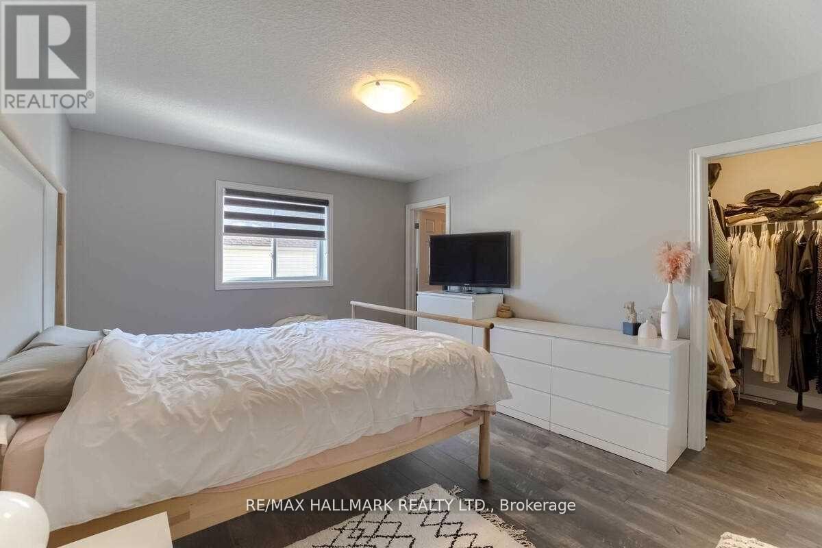 75 John Brabson Crescent, Guelph, Ontario  N1G 0G7 - Photo 11 - X12377205