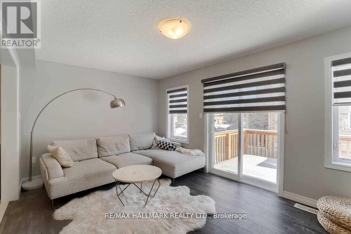 75 John Brabson Crescent, Guelph, Ontario  N1G 0G7 - Photo 2 - X12377205