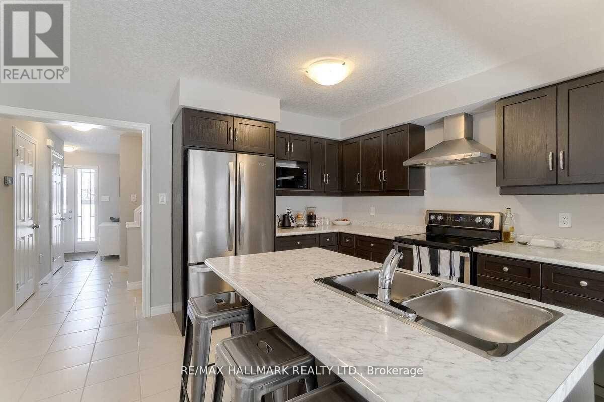 75 John Brabson Crescent, Guelph, Ontario  N1G 0G7 - Photo 6 - X12377205