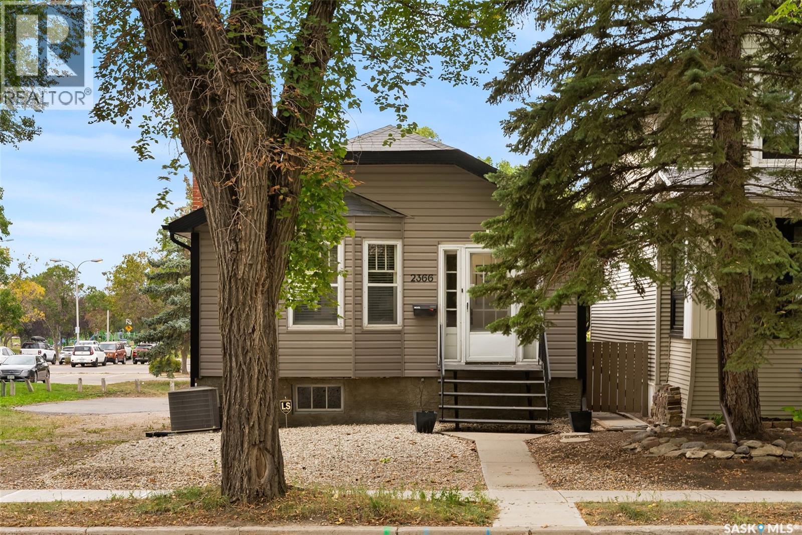 2366 Elphinstone STREET, Regina, Saskatchewan