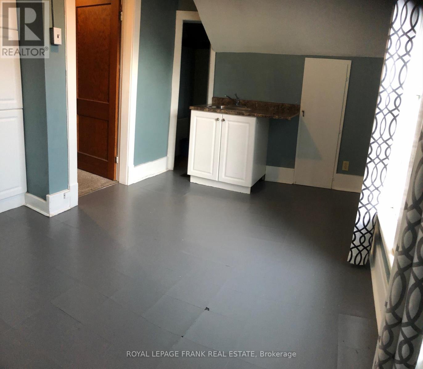 714 Chemong Road, Peterborough North, Ontario  K9H 5Y9 - Photo 15 - X12339903