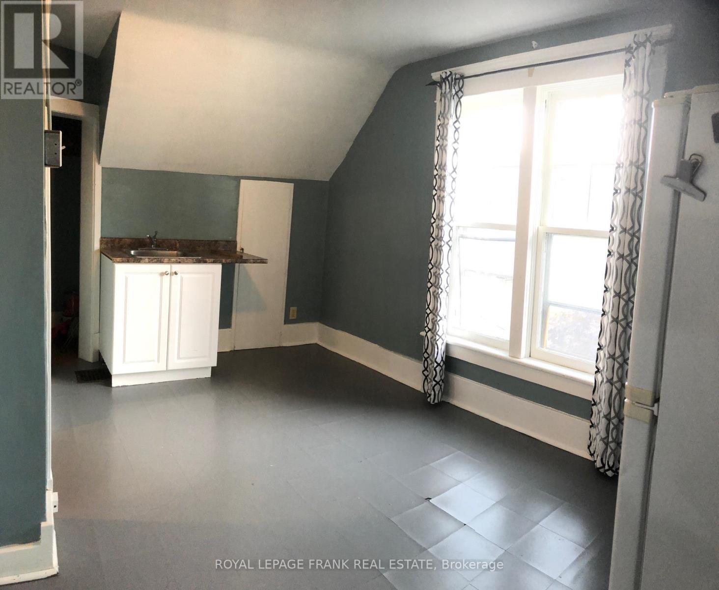 714 Chemong Road, Peterborough North, Ontario  K9H 5Y9 - Photo 14 - X12339903