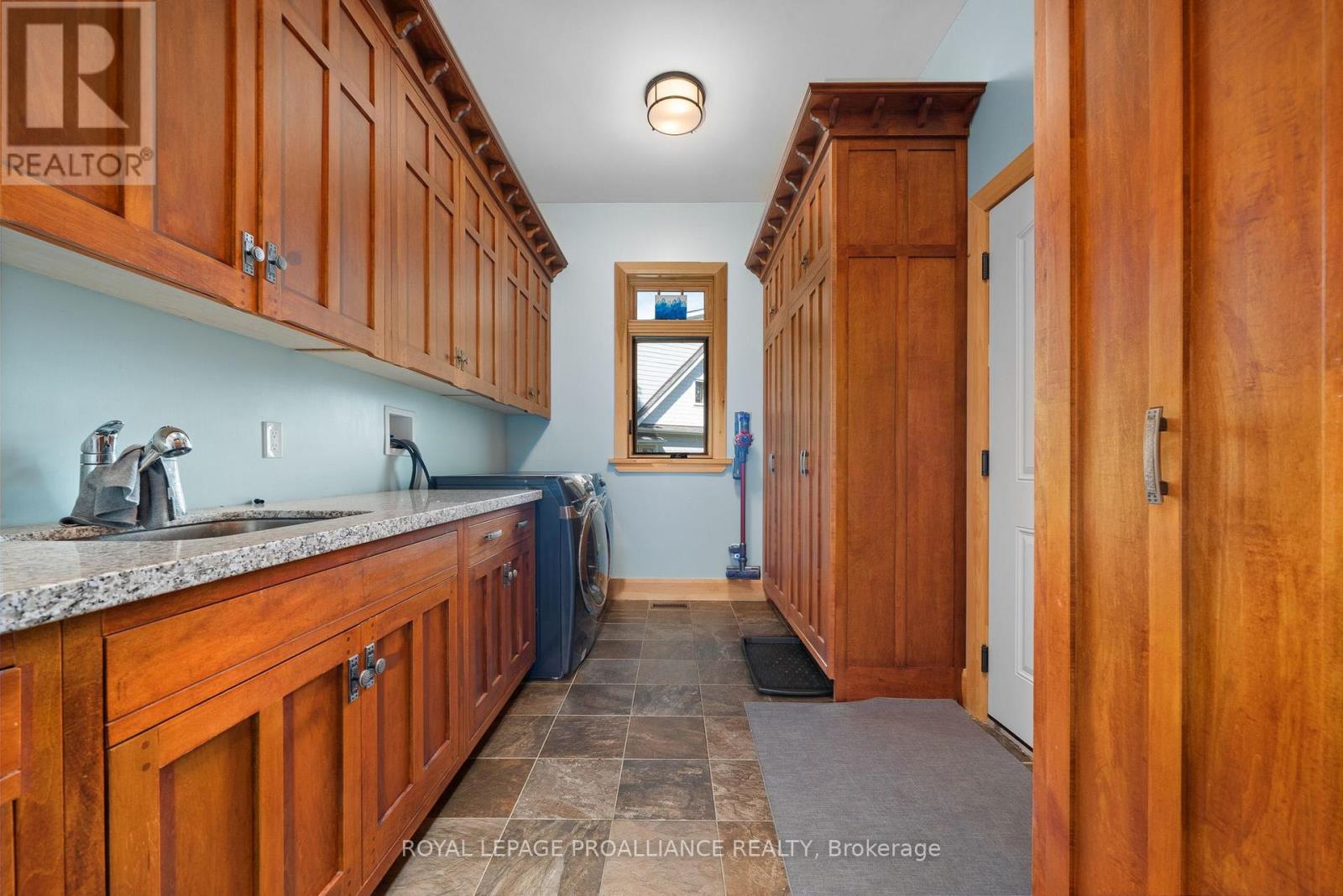 12698 Loyalist Parkway, Prince Edward County, Ontario  K0K 2T0 - Photo 22 - X12371479