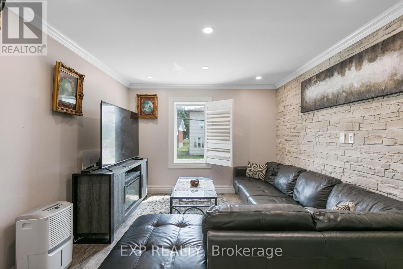 891 Lacroix Road, Clarence-Rockland, Ontario  K0A 2A0 - Photo 16 - X12342261