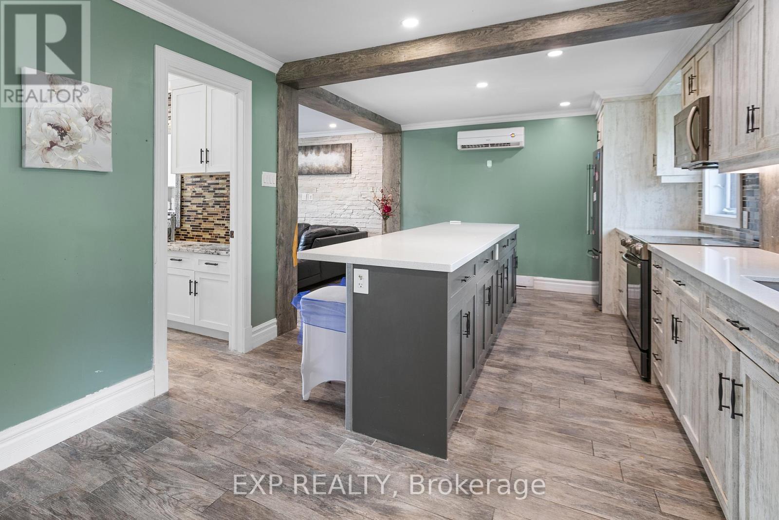 891 Lacroix Road, Clarence-Rockland, Ontario  K0A 2A0 - Photo 9 - X12342261