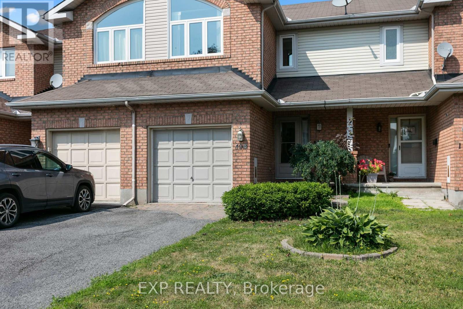 196 Daventry Crescent, Ottawa, Ontario  K2J 4N1 - Photo 2 - X12368466
