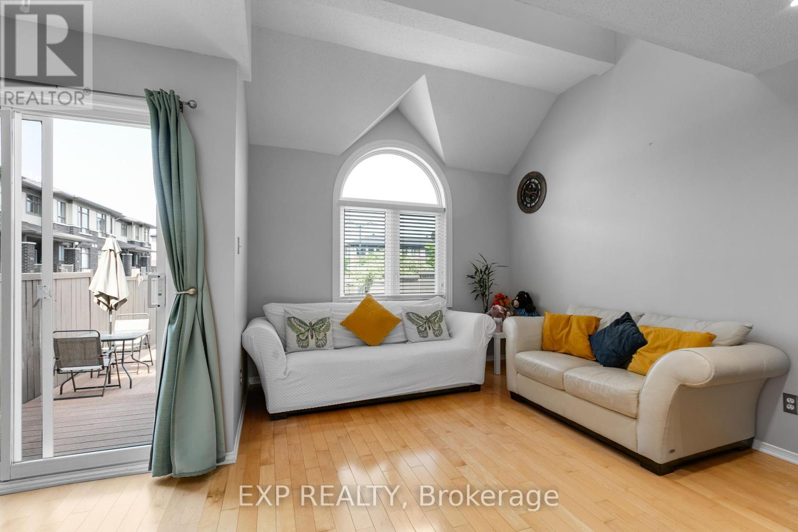 196 Daventry Crescent, Ottawa, Ontario  K2J 4N1 - Photo 5 - X12368466