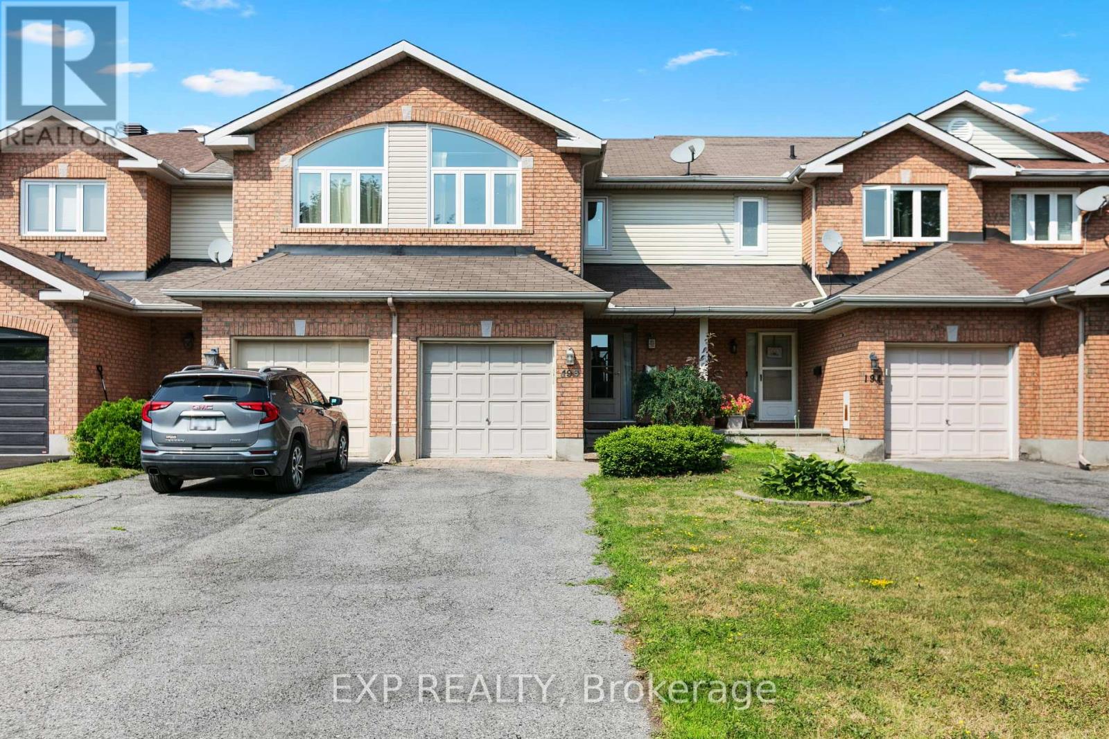 196 Daventry Crescent, Ottawa, Ontario  K2J 4N1 - Photo 1 - X12368466