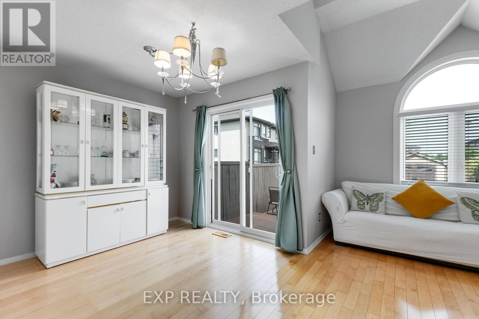 196 Daventry Crescent, Ottawa, Ontario  K2J 4N1 - Photo 8 - X12368466