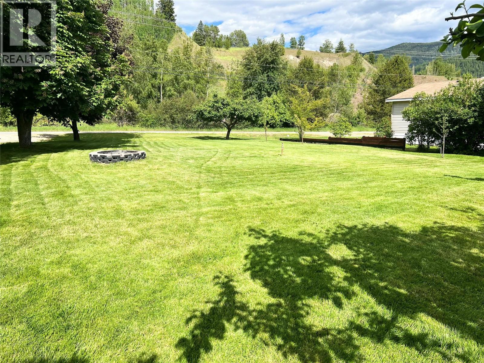 1916 Brilliant Road, Castlegar, British Columbia  V1N 4K2 - Photo 27 - 10335726