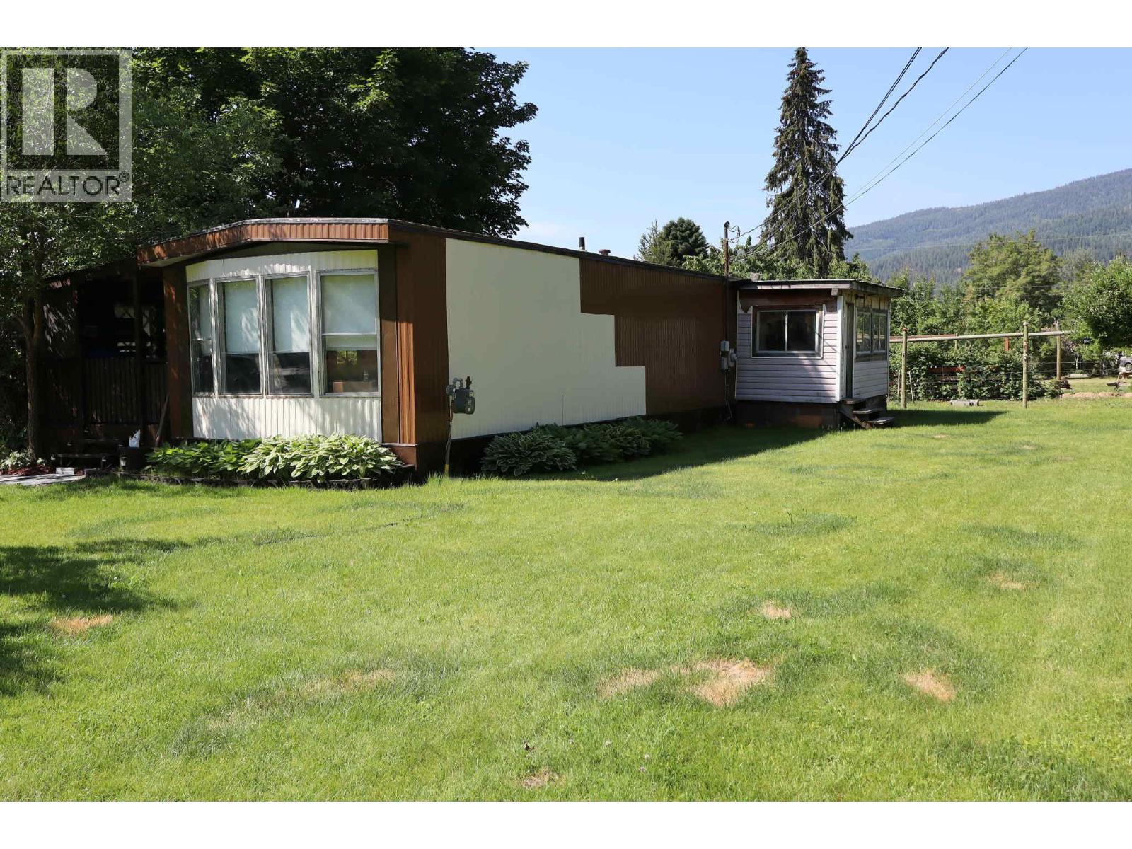 1916 Brilliant Road, Castlegar, British Columbia  V1N 4K2 - Photo 52 - 10335726