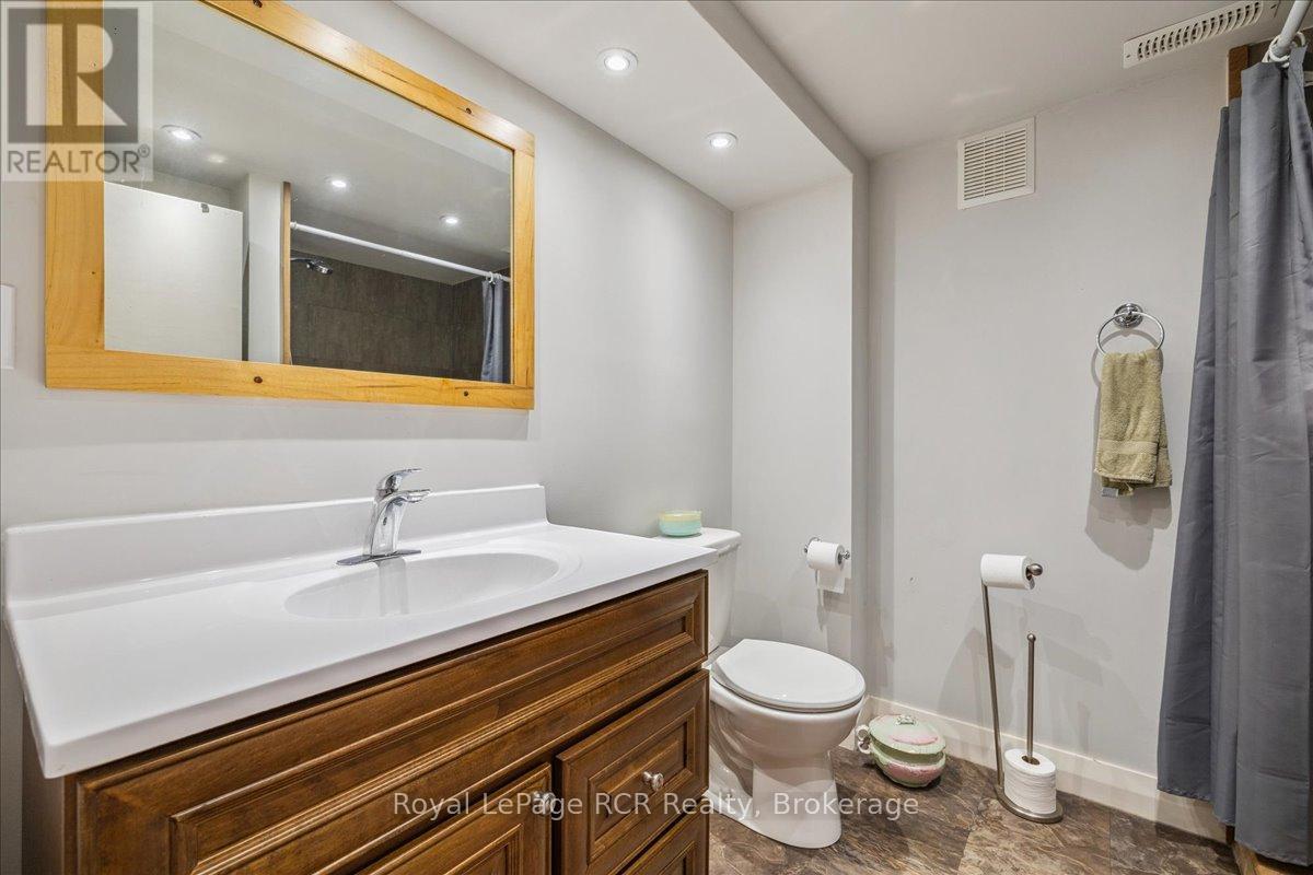 70 Cambrai Road, Grey Highlands, Ontario  N0C 1H0 - Photo 33 - X12242856