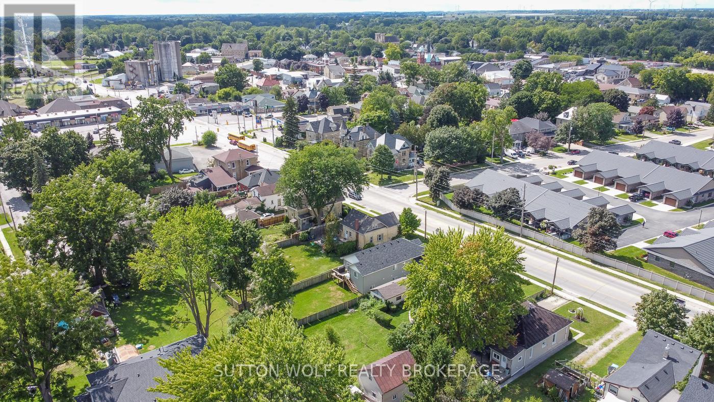 52 Metcalfe Street E, Strathroy-Caradoc (Se), Ontario  N7G 1P1 - Photo 32 - X12377382