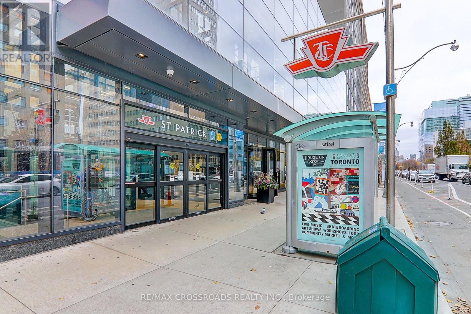 4310 - 488 University Avenue, Toronto, Ontario  M5G 0C1 - Photo 3 - C12298289