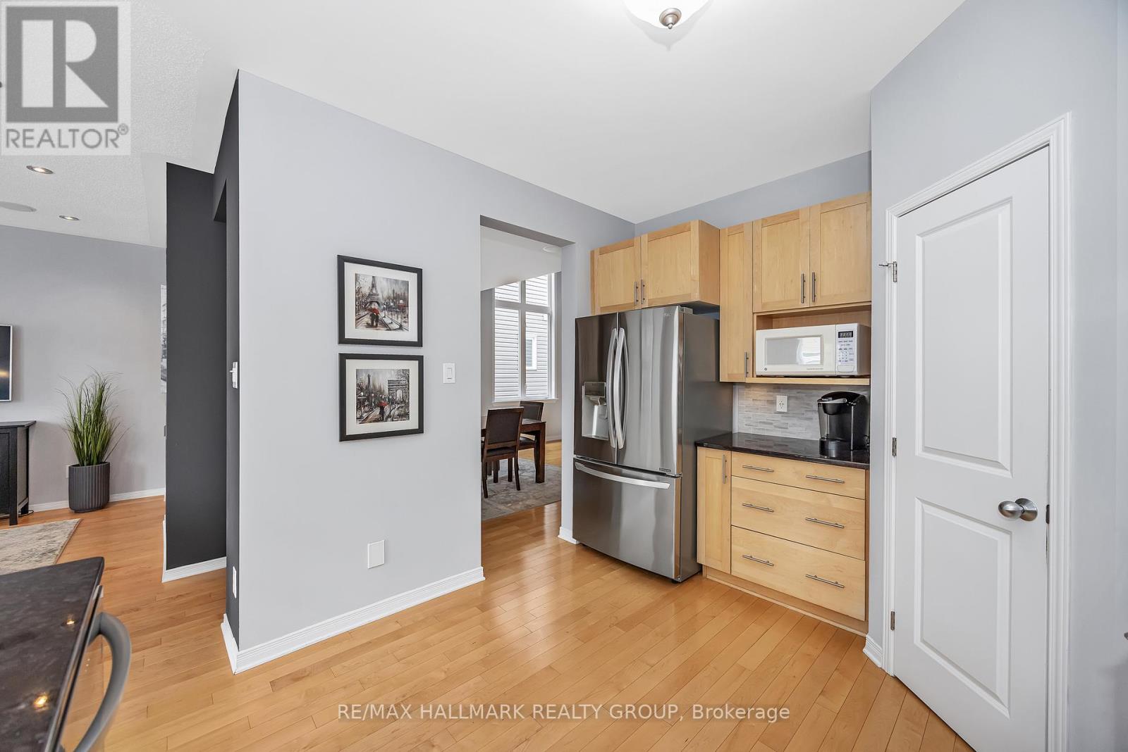 218 Harthill Way, Ottawa, Ontario  K2J 0P2 - Photo 16 - X12377480